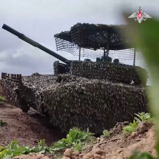 Жара − градусник зашкаливает, а градус боевого настроя − еще выше